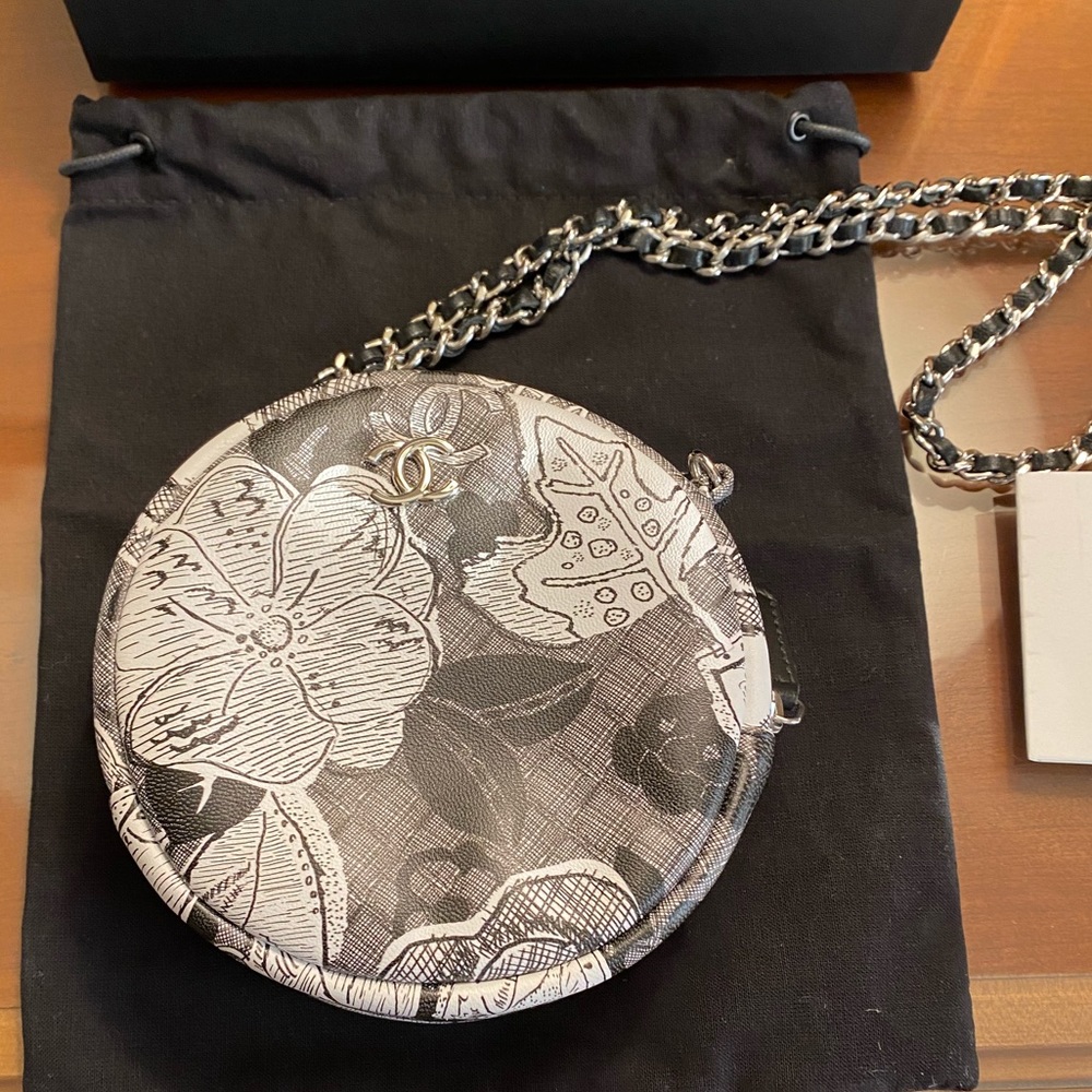 CHANEL Limited Edition Floral Round Crossbody - Picture 3 of 7
